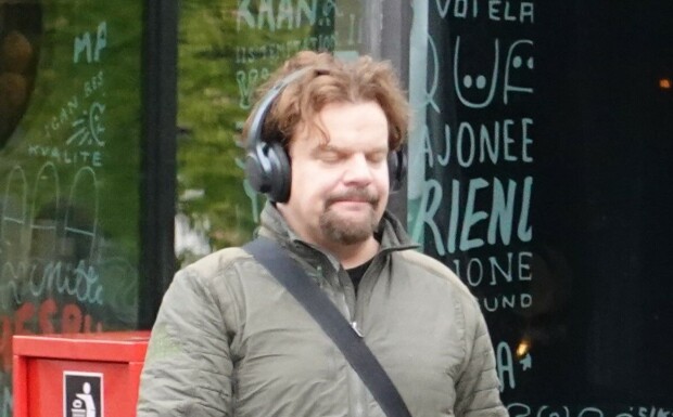Maailman hauskin henkilö Helsingissä! Tässä on Ismo Leikolan arkityyli – paparazzikuvat!