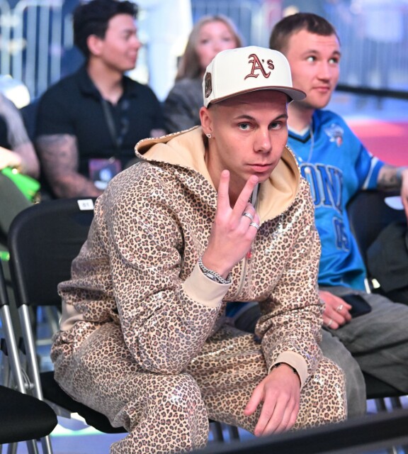 Korelon kirjoitetaan K:lla, ei C:llä!