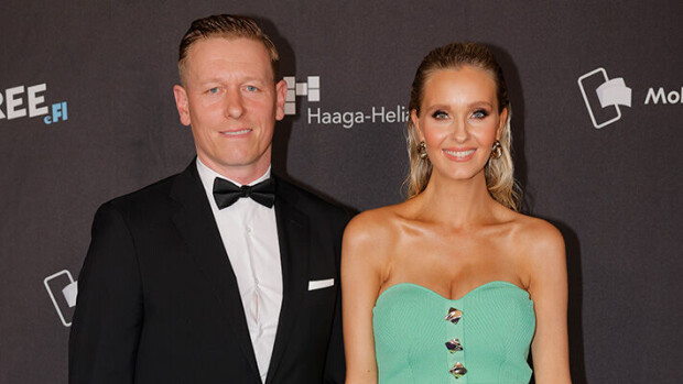 Metti Forssell kuittailee avoimesti parisuhteestaan somessa: 'Paskaa kaikki' Mikael ja Metti Forssell