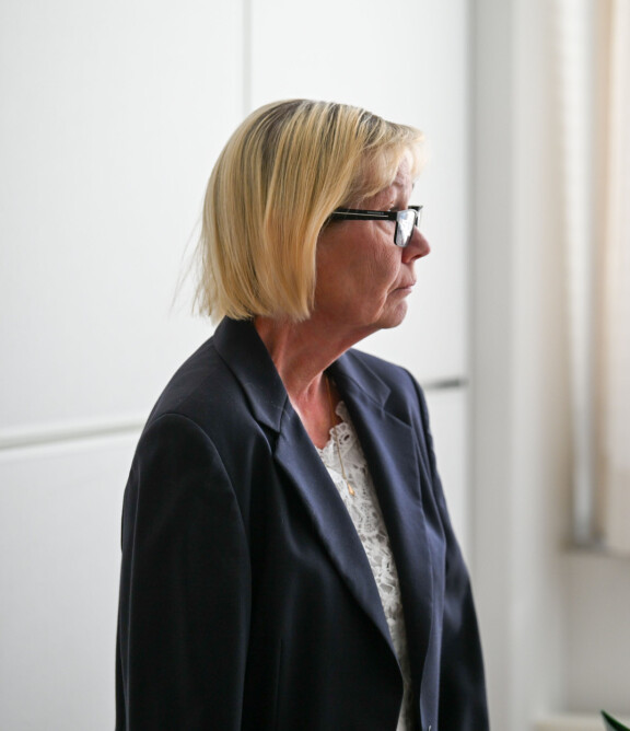 Köpsi odotteli oikeudenkäynnin alkua vakavana.