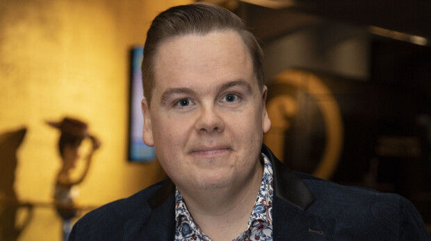 Harvinaiset perhekuvat! Putous-tähti avautuu lapsiarjestaan