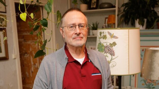 Näyttelijä Jukka-Pekka Palo eläkepäivistään: Olen hassutteleva ukki Jukka-Pekka Palo