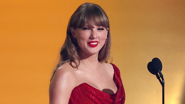 Menikö Taylor Swift kaikessa hiljaisuudessa naimisiin? Katso kuva!