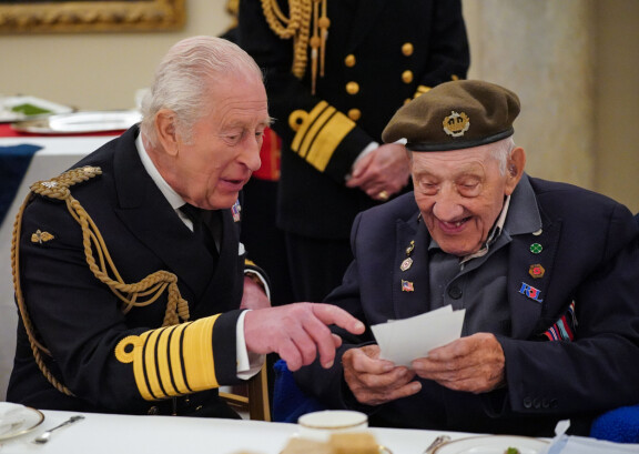 Toukokuussa palatsi täyttyi toisen maailmansodan veteraaneista.