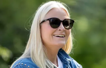 Keuhkosairas Mette-Marit hengästyttävissä touhuissa
