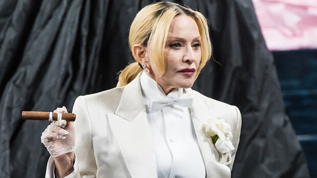 Madonna, 66, räväyttää alusvaatekuvissaan