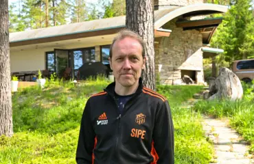 Kuvat julki! Sipe Santapukki rakentaa uskomatonta taloa – hurja hintalappu löi ällikällä