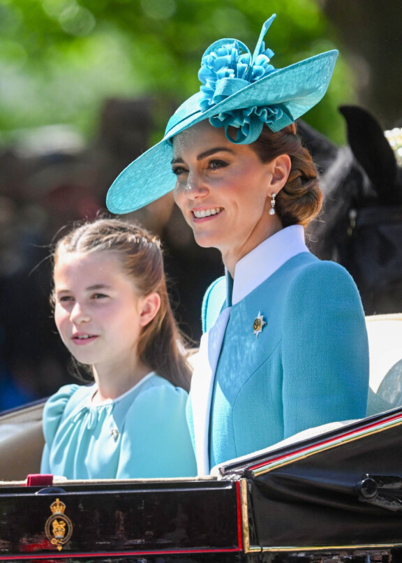 Catherine ja Charlotte olivat pukeutuneet sävy sävyyn.