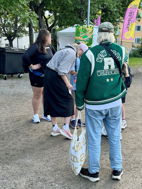 Wilman oletettu kihlattu myös kuvasi Wilmaa ja tämän faneja heidän pyynnöstään.