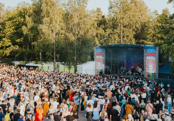 Kolmas Nainen keräsi runsaasti kuuntelijoita.