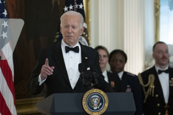 Presidentti Joe Biden toivotti vieraat tervetulleiksi. Joe Biden