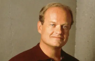 70-vuotias Frasier-tähti isäksi