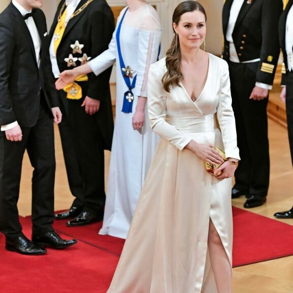 Muistatko Sanna Marinin erikoisen pukuepisodin? Näin tuleva pääministeri juhli Linnassa vuonna 2018 Sanna Marin