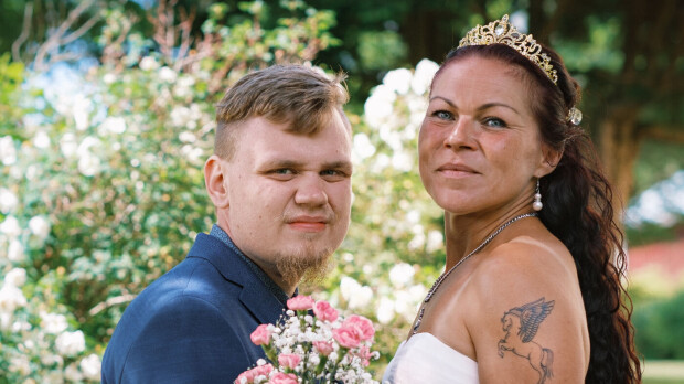 Vauvauutisia! Unelmahäistä tutut Sari, 42, ja Eemil, 24, saavat lapsen