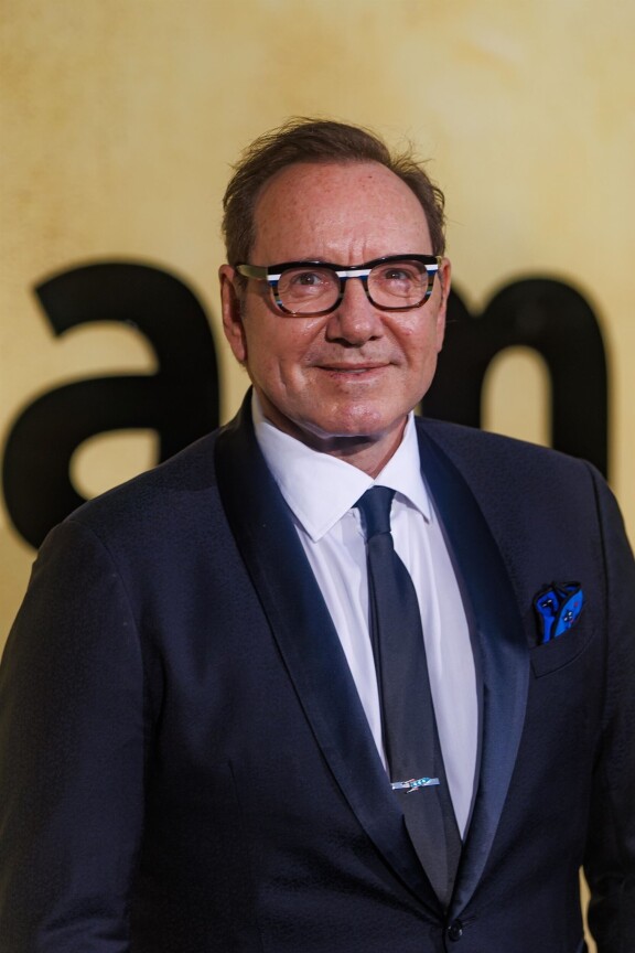 Toukokuussa Cannesissa Kevin näytti tältä.