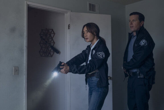 Renée Ballard (Maggie Q) ja Ted Rawls (Michael Mosley) ovat ratkaisematta jääneiden rikosten kimpussa.