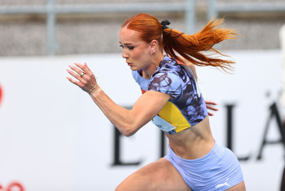 Valmentajaa vaihtanut Emma kipitti vinhaa vauhtia Motonet GP-kisoissa Lahdessa.