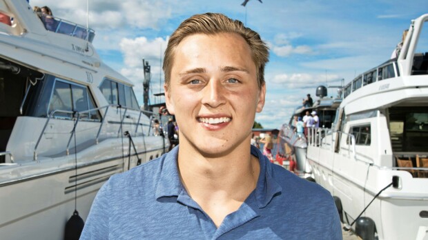 Eetu Selänne julkaisi kuvan kulta kainalossa – Näin Sirpa kommentoi