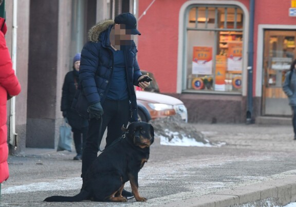 Martinan rakas on ollut tuttu näky Helsingin hienostokaupunginosassa, jossa hän on usein ulkoiluttanut Martinan koiraa.