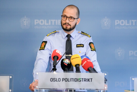 Oslon poliisin edustaja Andreas Kruszewski kertoi tutkinnan päättyneen lähes vuoden jälkeen.