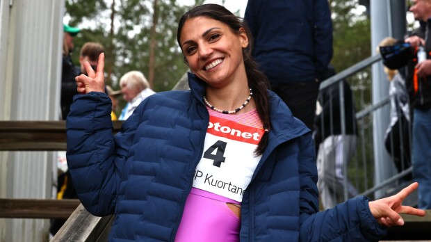 Nooralotta Neziristä rohkeita kuvia – totuus kuumien somepostausten taustalta paljastui