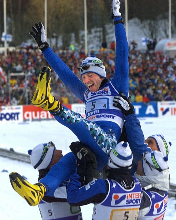 Lahdessa ehdittiin juhlia hetki kultaa 2001, ennen doping-skandaalin alkua.