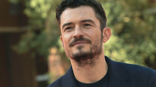 Ilo irti sinkkuelämästä? Eronnut Orlando Bloom bongattiin näyttelijäkaunottaren kanssa