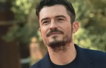 Ilo irti sinkkuelämästä? Eronnut Orlando Bloom bongattiin näyttelijäkaunottaren kanssa