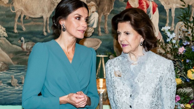 Presidentti yritti suudella kuningatar Letiziaa