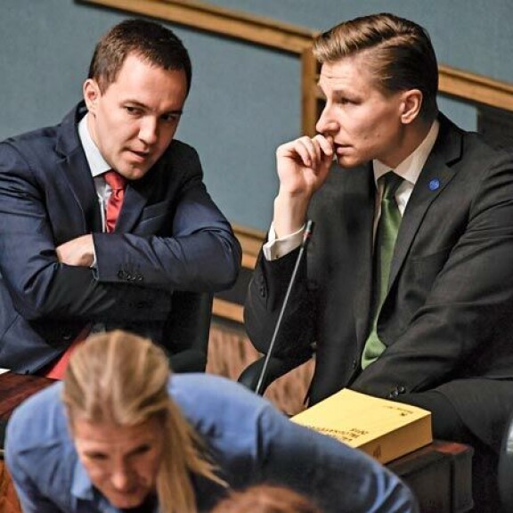 Kansanedustaja Rydman on toiminut vuosia kokoomuksessa. Oikealla puoluetoveri Antti Häkkänen. Kansanedustaja Rydman on toiminut vuosia kokoomuksessa. Oikealla puoluetoveri Antti Häkkänen.