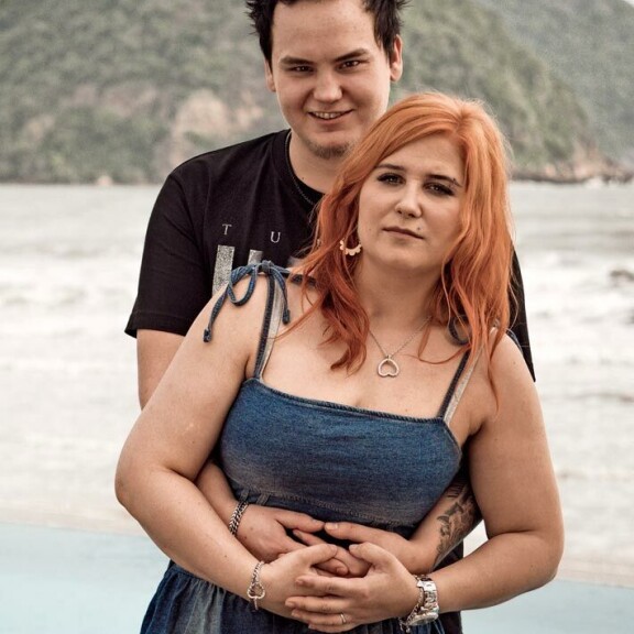 Markus osallistui Temptation Island Suomen neljännelle kaudelle silloisen kumppaninsa Nooran kanssa. Nykypäivänä Markus on naimisissa toisen naisen kanssa. Markus osallistui Temptation Island Suomen neljännelle kaudelle silloisen kumppaninsa Nooran kanssa. Nykypäivänä Markus on naimisissa toisen naisen kanssa.