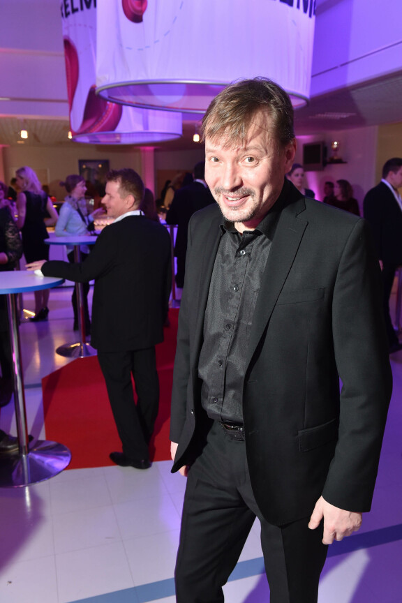 Alavudelta kotoisin olevalla muusikolla oli aikoinaan myös Pauli Hanhiniemen Perunateatteri -niminen yhtye.