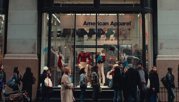 American Apparellin näyteikkunat erottuivat joukosta.