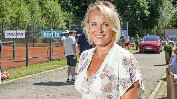 Ohhoh! Sirpa Selänne julkaisi harvinaisen perhekuvan