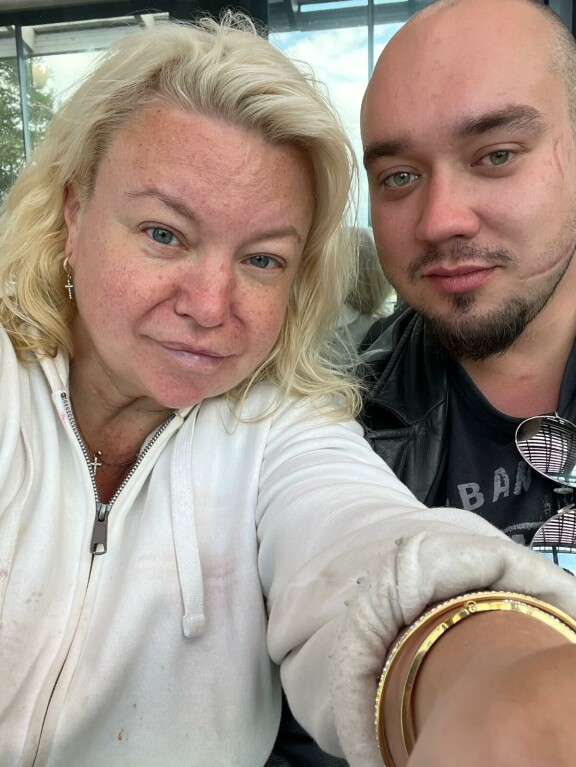 Vielä juhannuksena kaikki vaikutti olevan hyvin. Johanna kertoi Seiskalle pariskunnan viettävän keskikesän juhlaa Lieksassa.