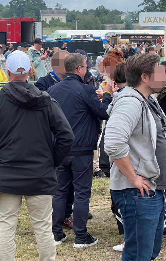 Petteri nosti ilmaan Talonmiehen vapaapäivän ilman kolaa.