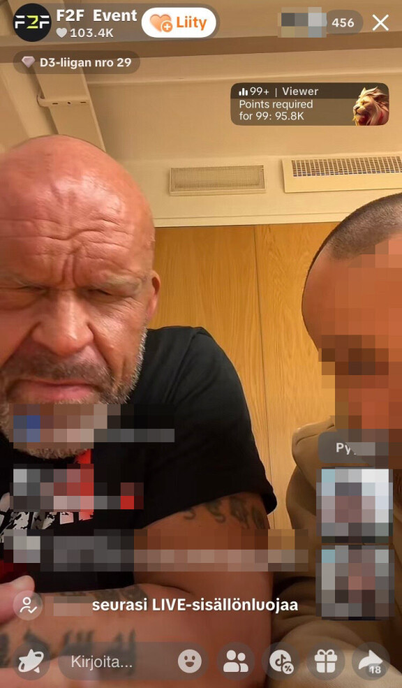 Jere kertoi taannoin tarvitsevansa lukulasit.
