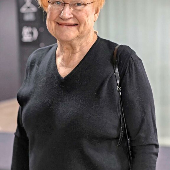 – Katsoin Tanssii tähtien kanssa -finaalia ihan puolueettomasti, sillä ainoa tuntemani henkilö on jo pudotettu kisasta, Tarja Halonen kertoo. – Katsoin Tanssii tähtien kanssa -finaalia ihan puolueettomasti, sillä ainoa tuntemani henkilö on jo pudotettu kisasta, Tarja Halonen kertoo.