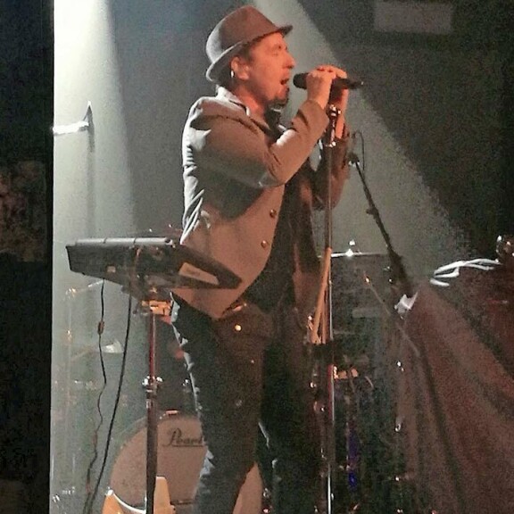 Sauli perusti opiskeluaikoinaan Inferno-musiikkilehden. Hän on päässyt nuorena tapaamaan muun muassa Alice Cooperin sekä Slashin. Sauli perusti opiskeluaikoinaan Inferno-musiikkilehden. Hän on päässyt nuorena tapaamaan muun muassa Alice Cooperin sekä Slashin.