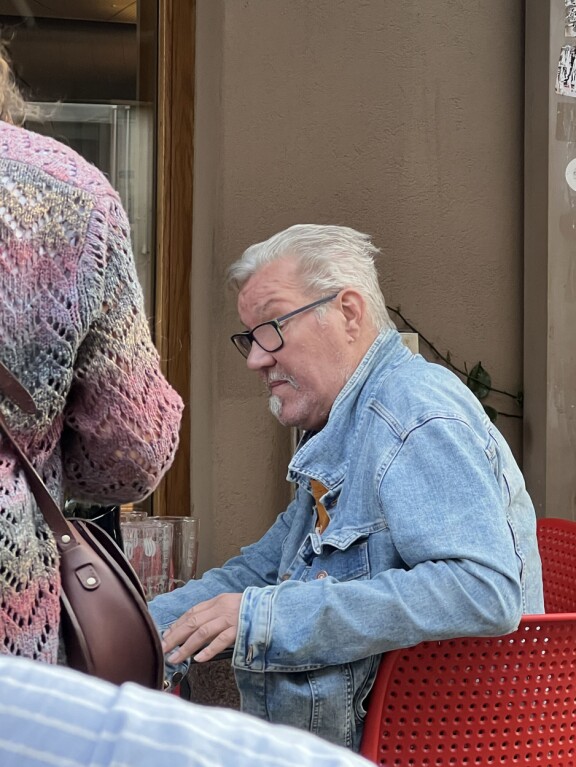 Juha kertoi Seiskalle tavanneensa vanhan kurssikaverinsa.