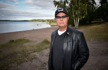 Jonotti bisseä! Euroviisulegenda Timo Kojo keskittyi keikalla ihan muuhun – kuvat!