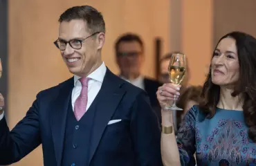 Oho, mikä nuorisohattu! Alexander Stubb yllätti Kekkosen paikalla