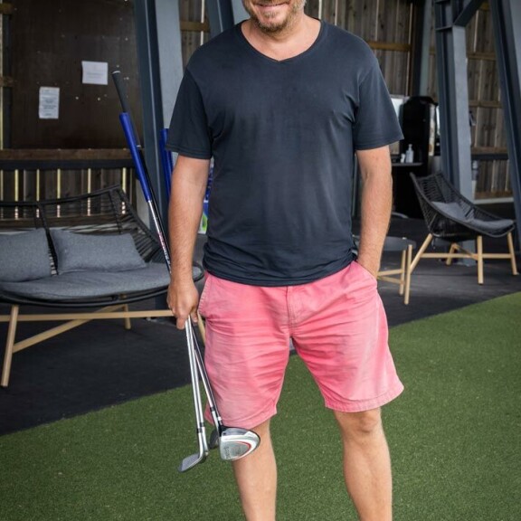 Jussi on noussut julkisuuteen Jyrki-ohjelmasta ja tehnyt sitten pitkän mediauran. Jussi on noussut julkisuuteen Jyrki-ohjelmasta ja tehnyt sitten pitkän mediauran.