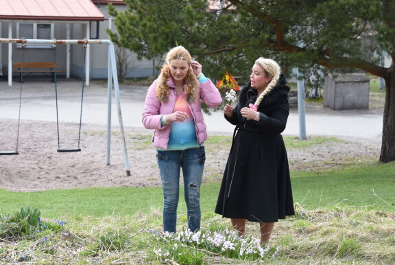Vaikeampina aikoina Sannaa kävi tervehtimässä muun muassa vanha tuttu Johanna Tukiainen.