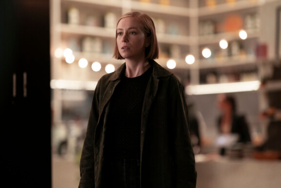 Neljäs kerta toden sanoo? Hannah Einbinder on jo neljättä kertaa Emmy-ehdokkaana Hacks-sarjasta.