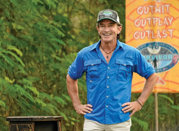 Yli 20 vuotta Selviytyjiä juontanut Jeff Probst on voittanut Emmyn neljästi.