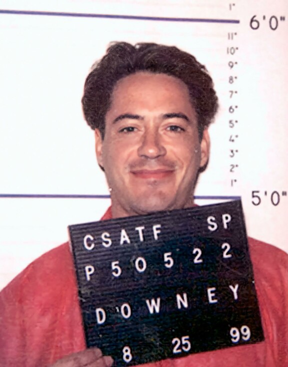 Downey Jr:in pidätyskuva vuodelta 1999.