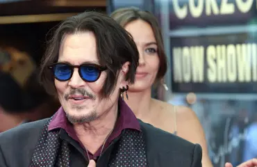 Jopas! Johnny Deppiltä poikkeuksellinen ele eksälle