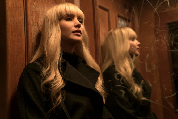 Jennifer Lawrence elokuvassa Red Sparrow.