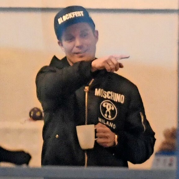 Ilmeestä päätellen karvakuonoja on aina mukava nähdä. Ilmeestä päätellen karvakuonoja on aina mukava nähdä.